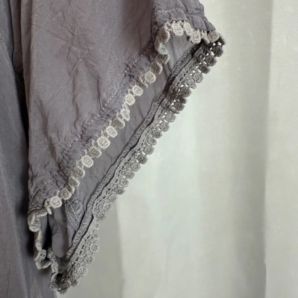 Johnny Was Short Sleeve Gray Blouse Colorful Romantic Embroidered Flowers Medium - Picture 7 of 15